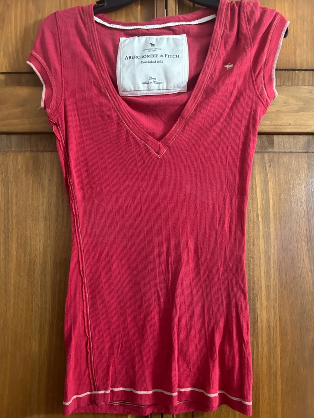Abercrombie & Fitch Women's Pink-Red V-Neck Ribbed Tank